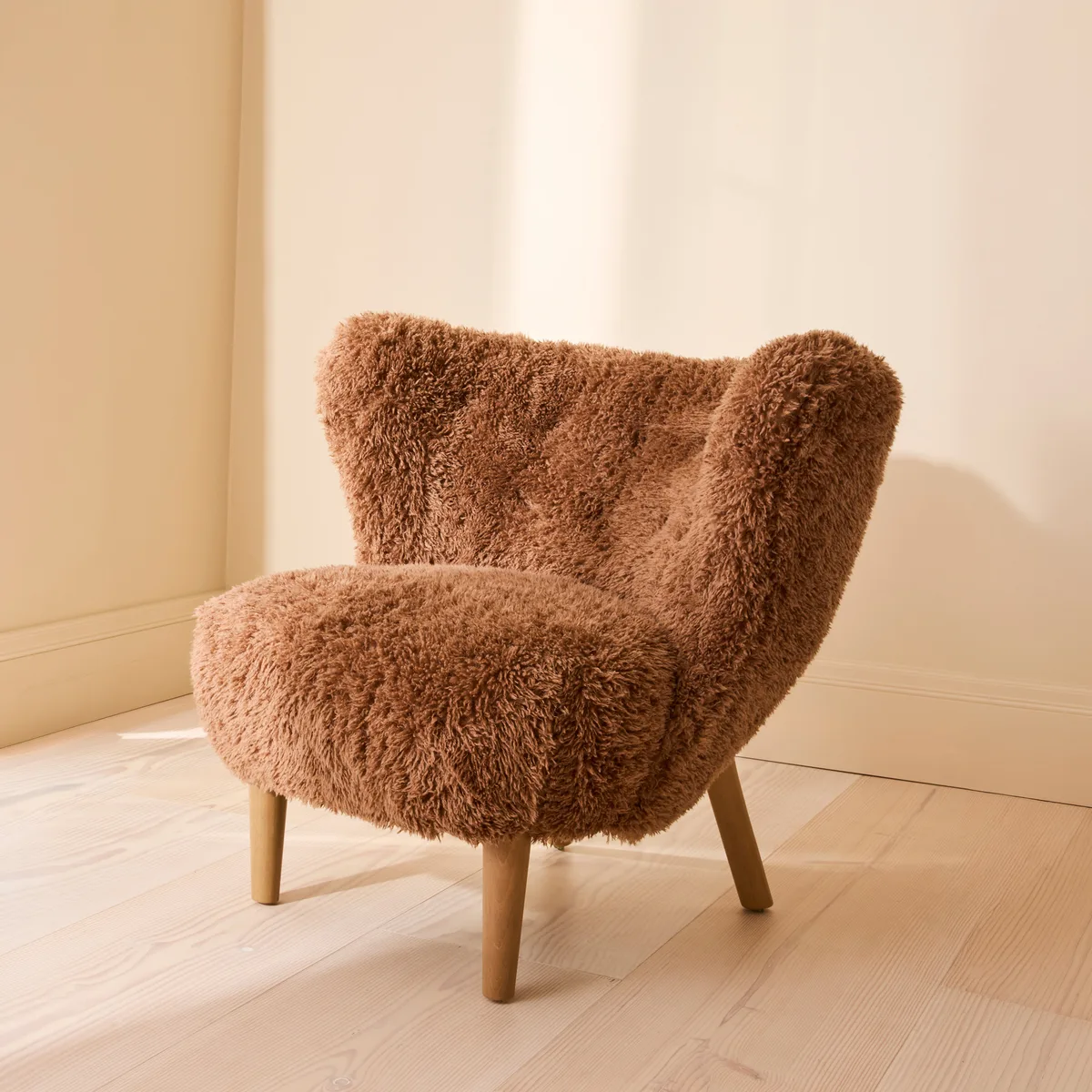 Chester - Fur Accent Chair Brown & Warm Wood